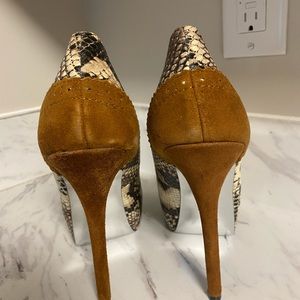 Baker snakeskin High Heel Pumps